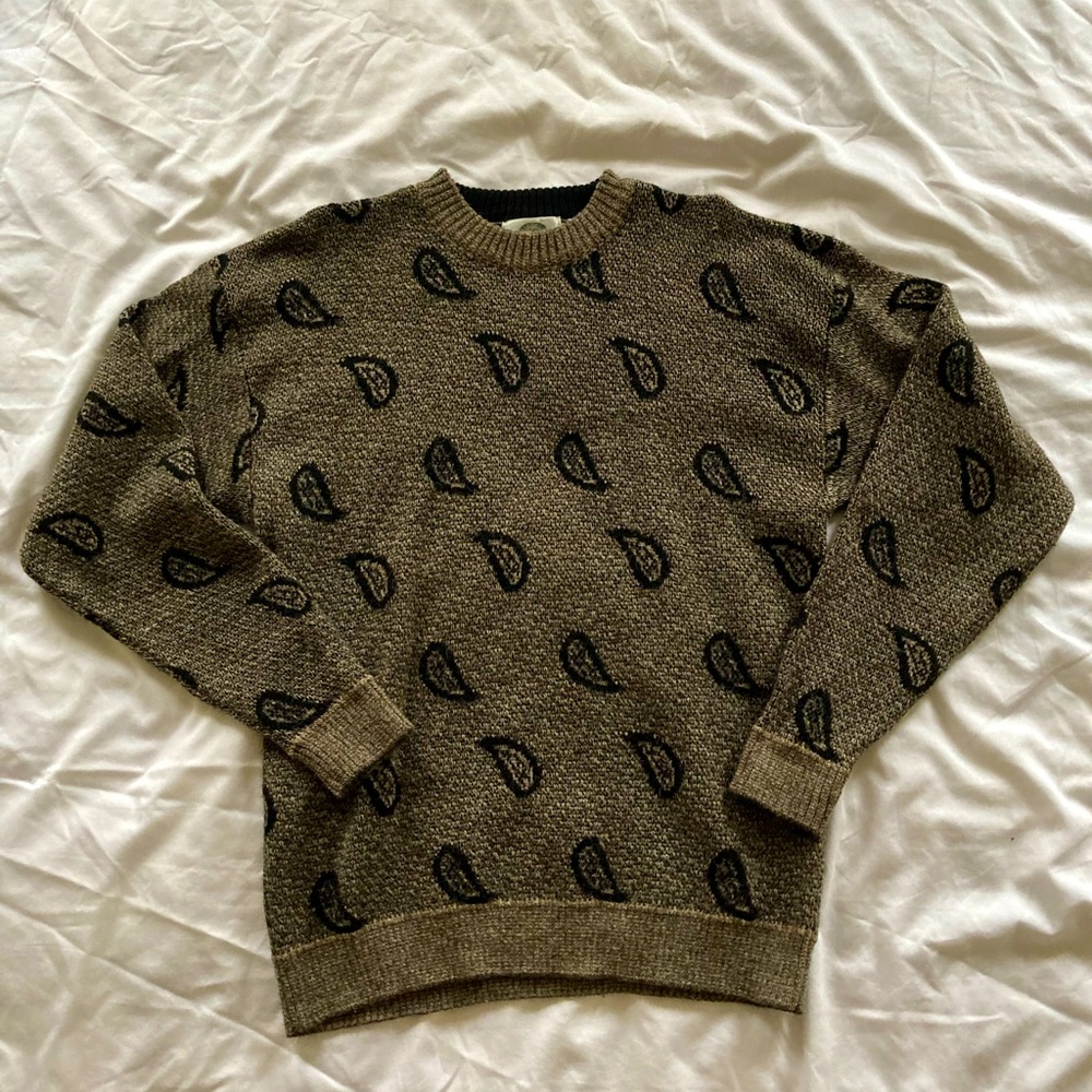 Vintage tan sweater in size XL one of a kind unique design. Perfect for winter